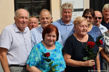 Jubilanti, ki dokazujejo, da ljubezen z leti postaja močnejša (54)